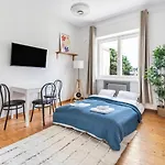 Wehost Colorful Studio Next To Park Puijonpuistikko In Vallila Neighborhood