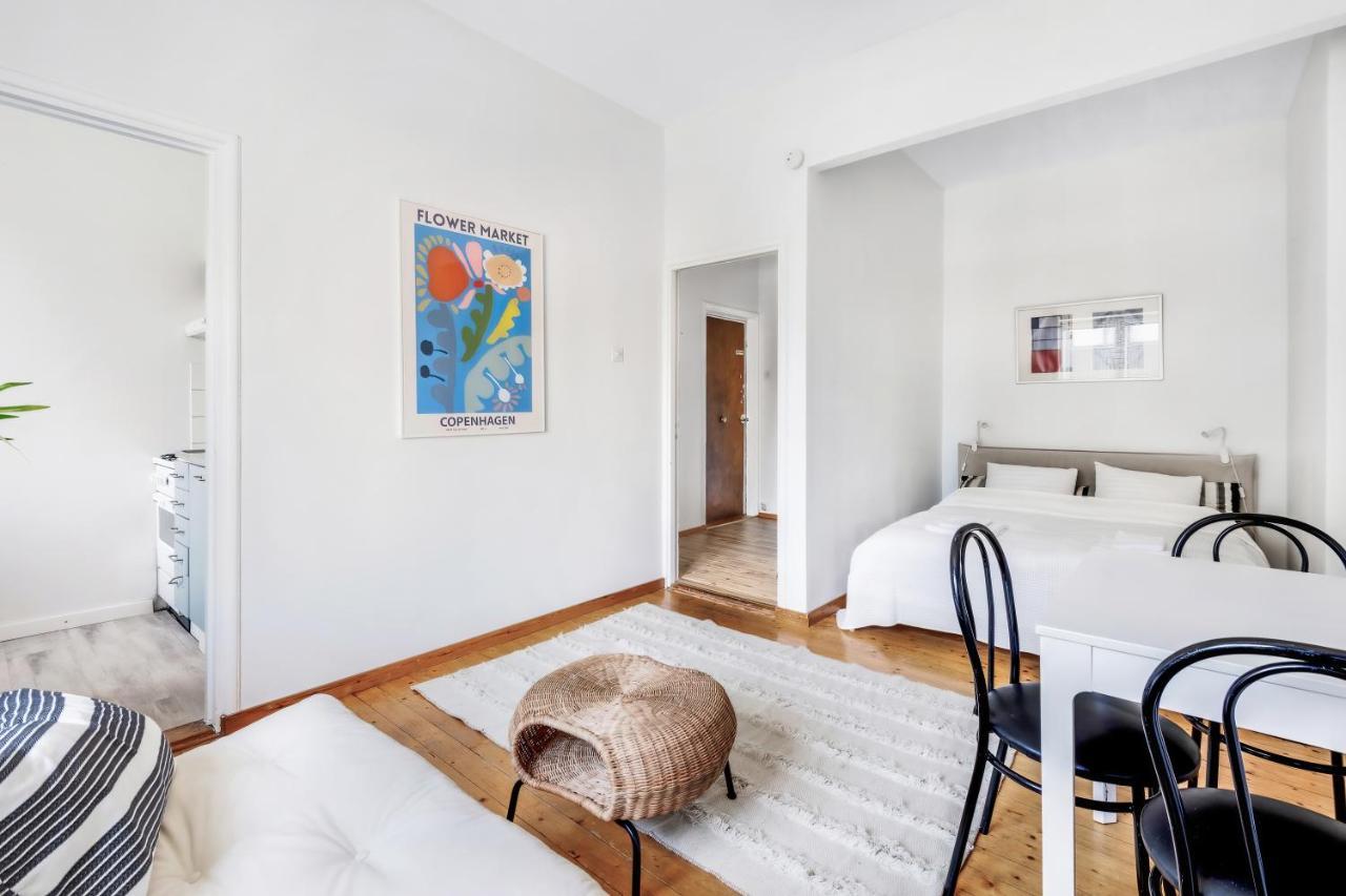 Wehost Colorful Studio Next To Park Puijonpuistikko In Vallila Neighborhood Leilighet *