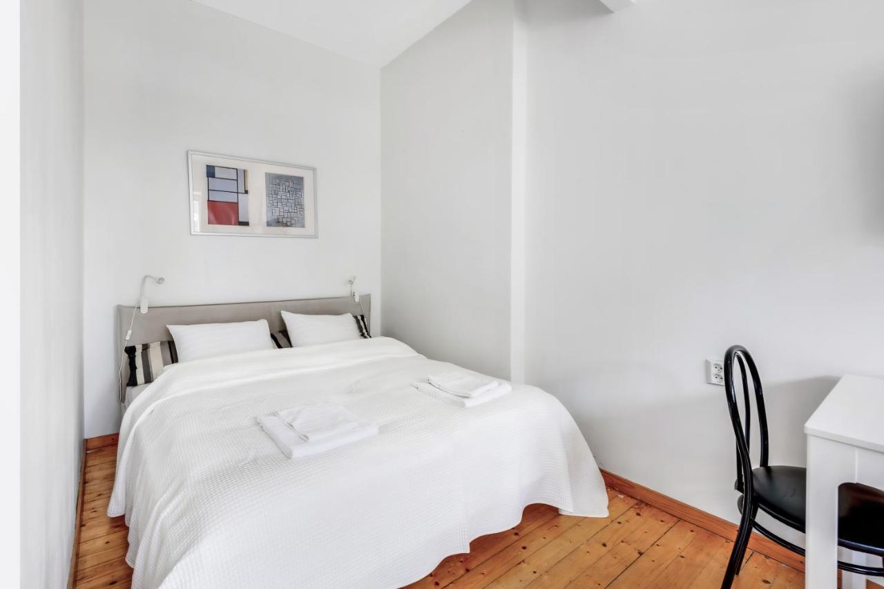 Wehost Colorful Studio Next To Park Puijonpuistikko In Vallila Neighborhood *